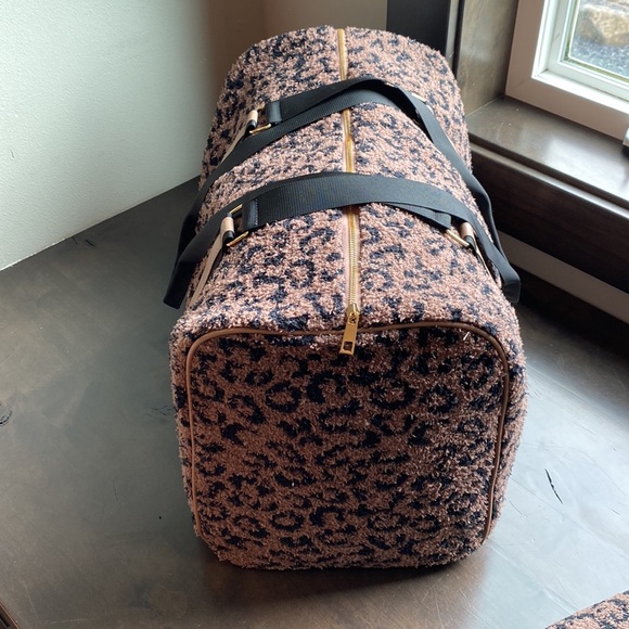 New In Bag! Beige leopard weekender duffle and matching makeup bag. - Picture 6 of 8
